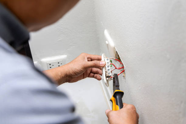 Best Emergency Electrical Repair  in Winterset, IA